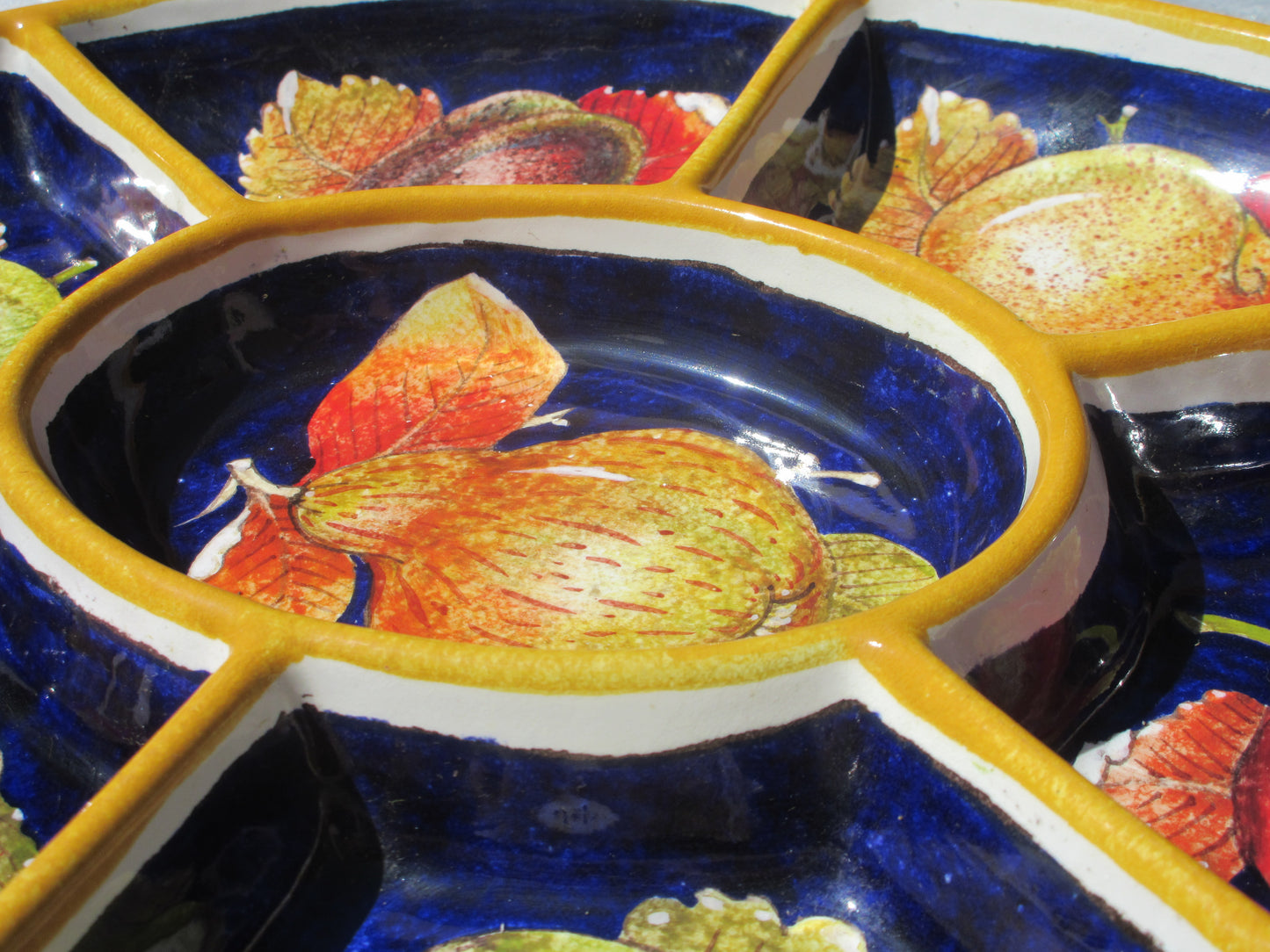 Vassoio in ceramica per la cucina