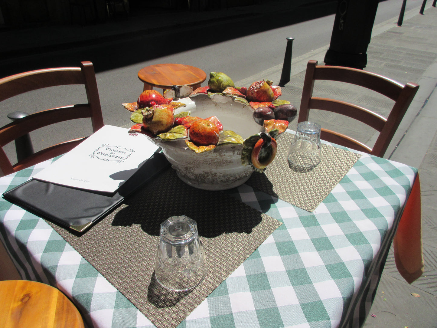 ceramic centerpiece basket