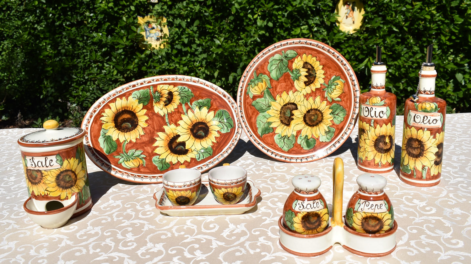 Sunflower on red terracotta collection