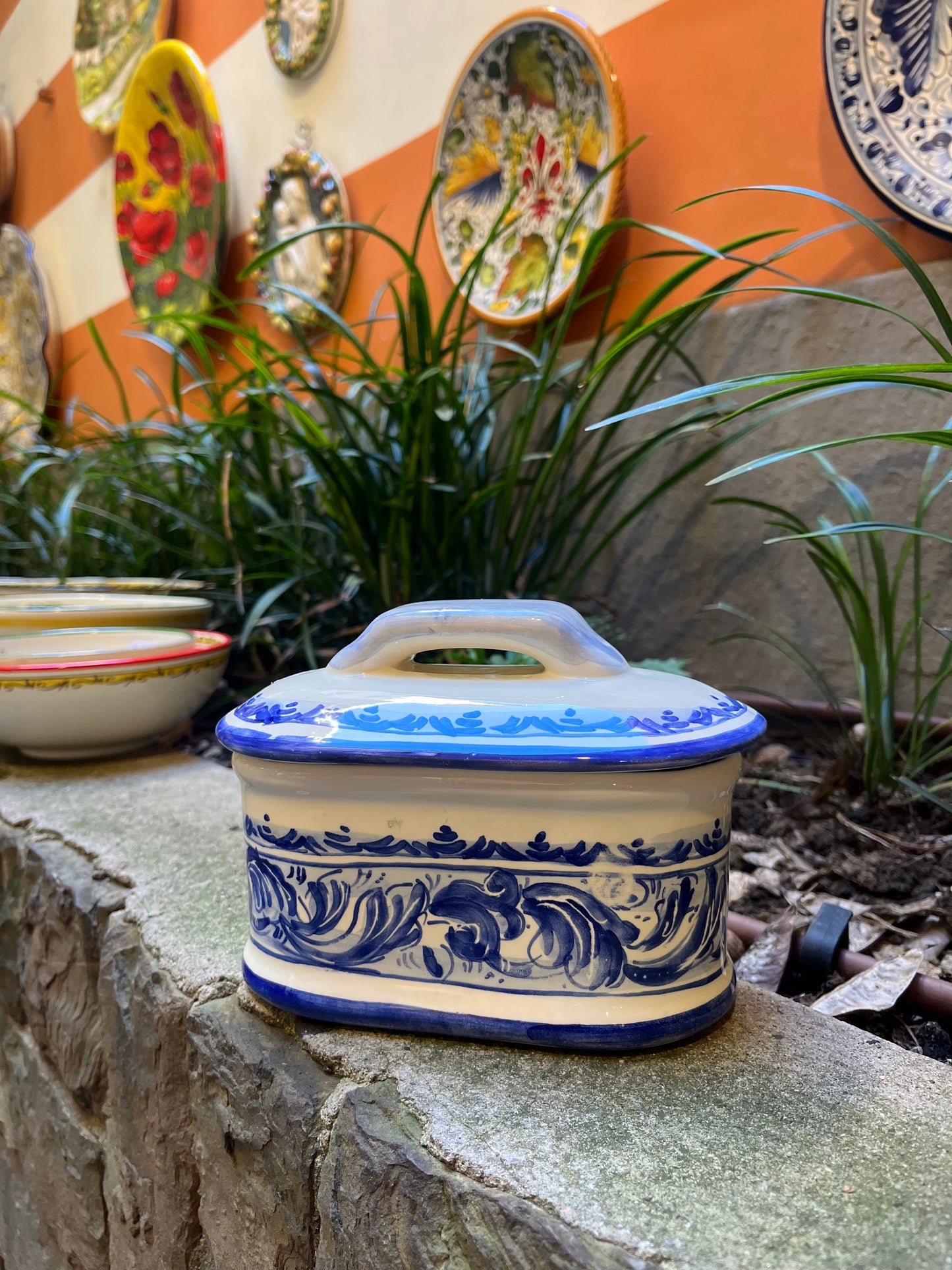 Ceramic container