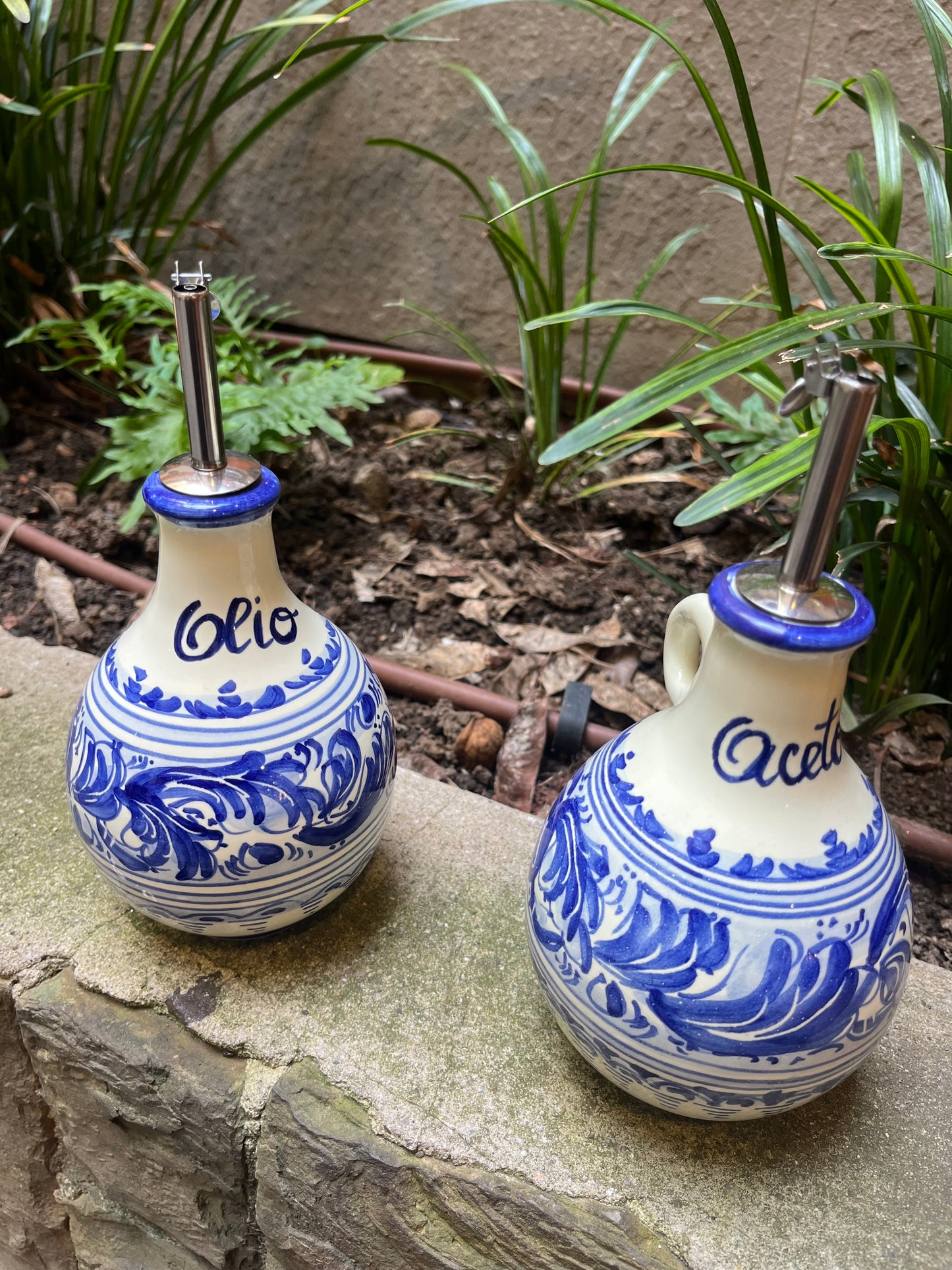 Ceramic oil and vinegar set of 2