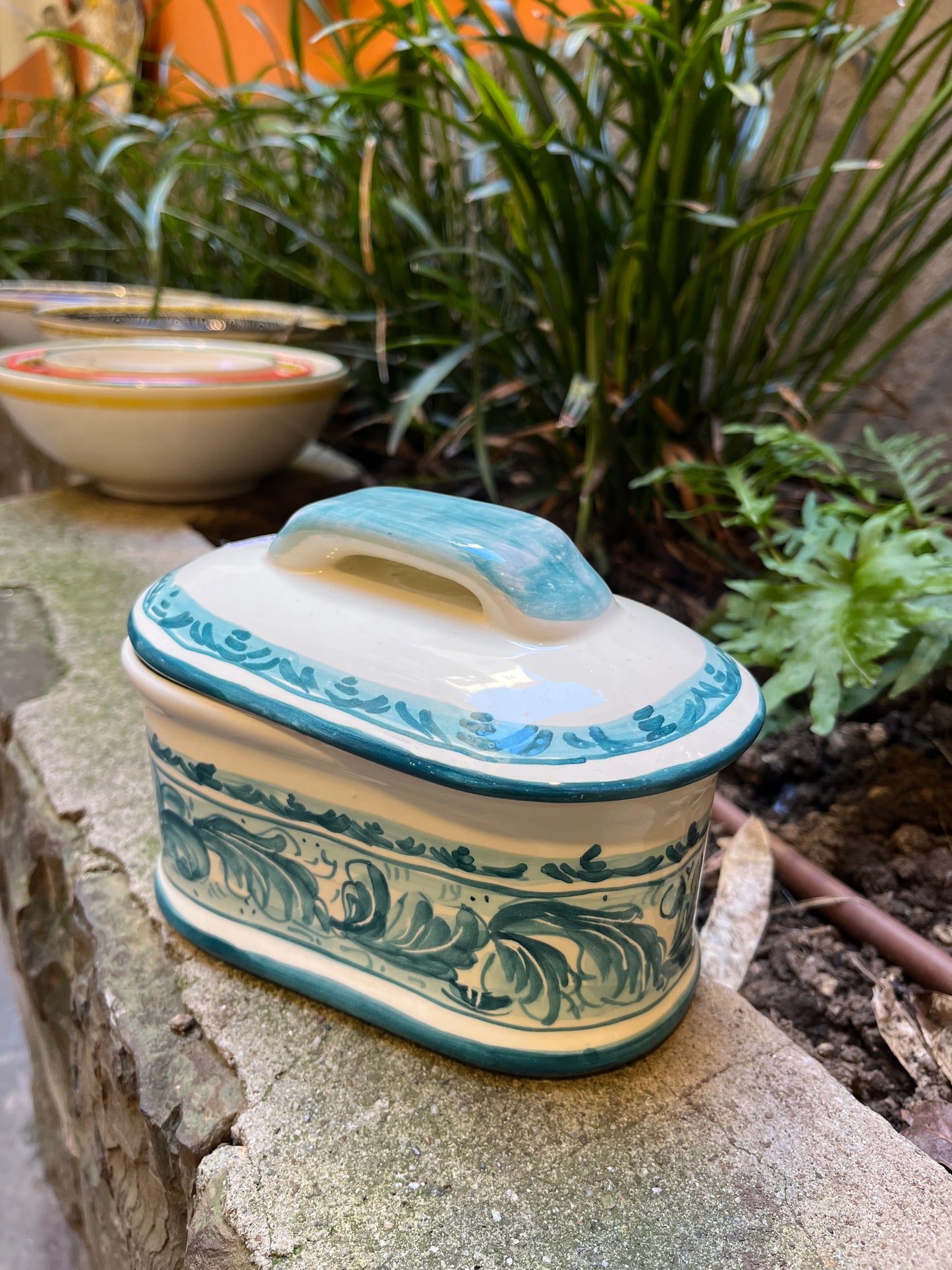Ceramic container