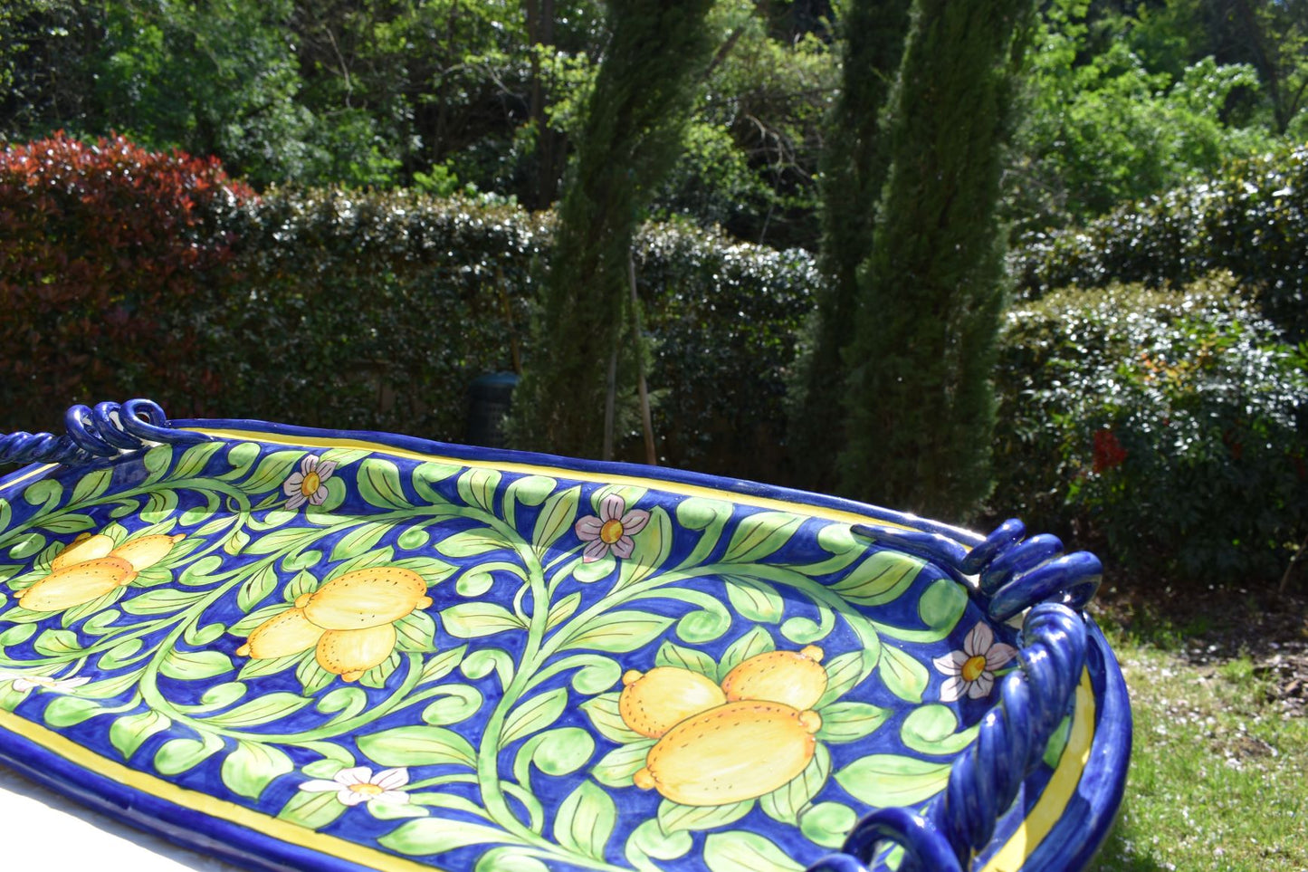 Piatto in ceramica
