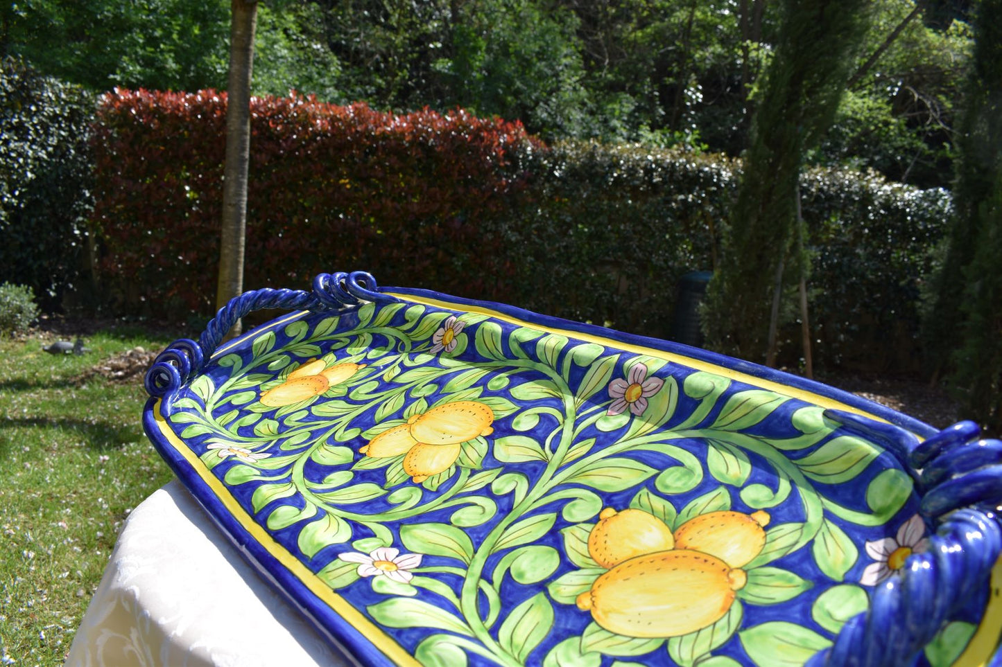 Piatto in ceramica