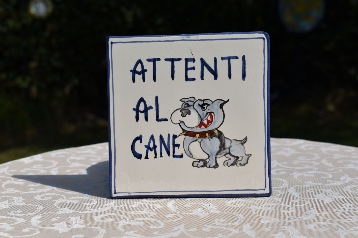 Piastrella in ceramica per cani