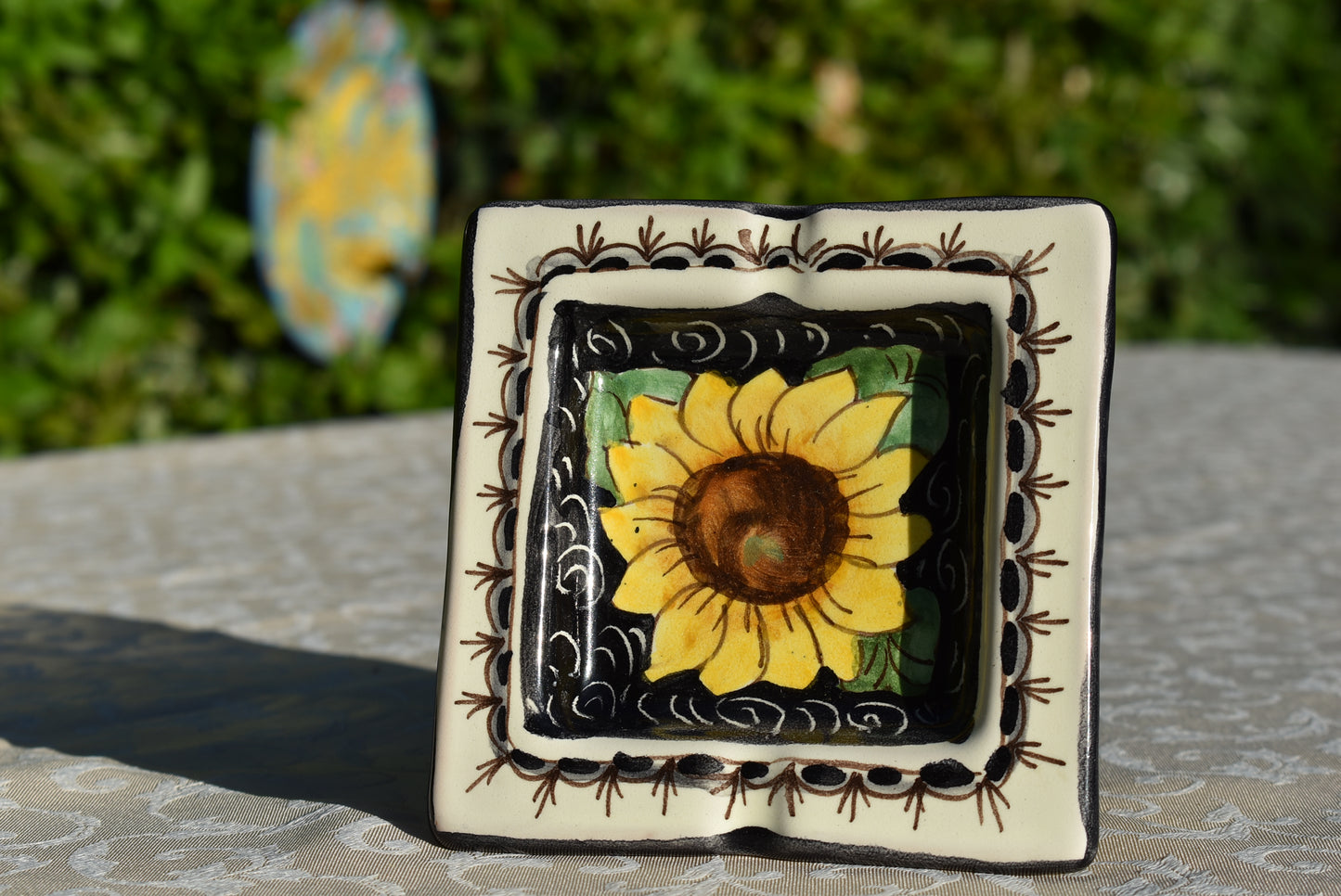 Ceramic ash-tray