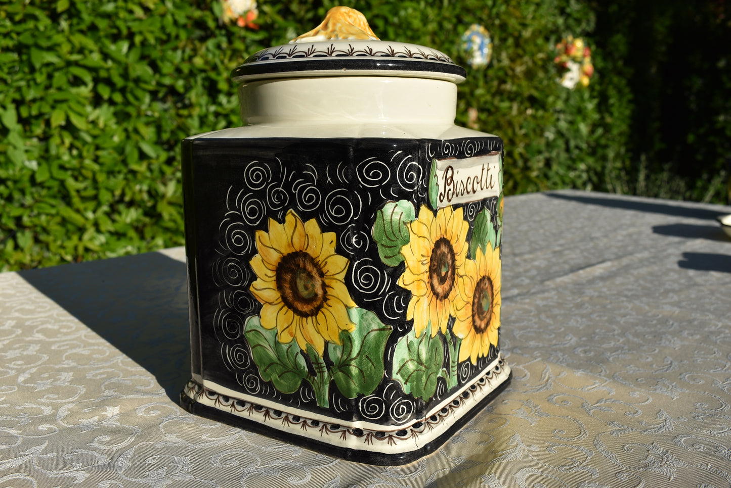 barattolo di biscotti in ceramica