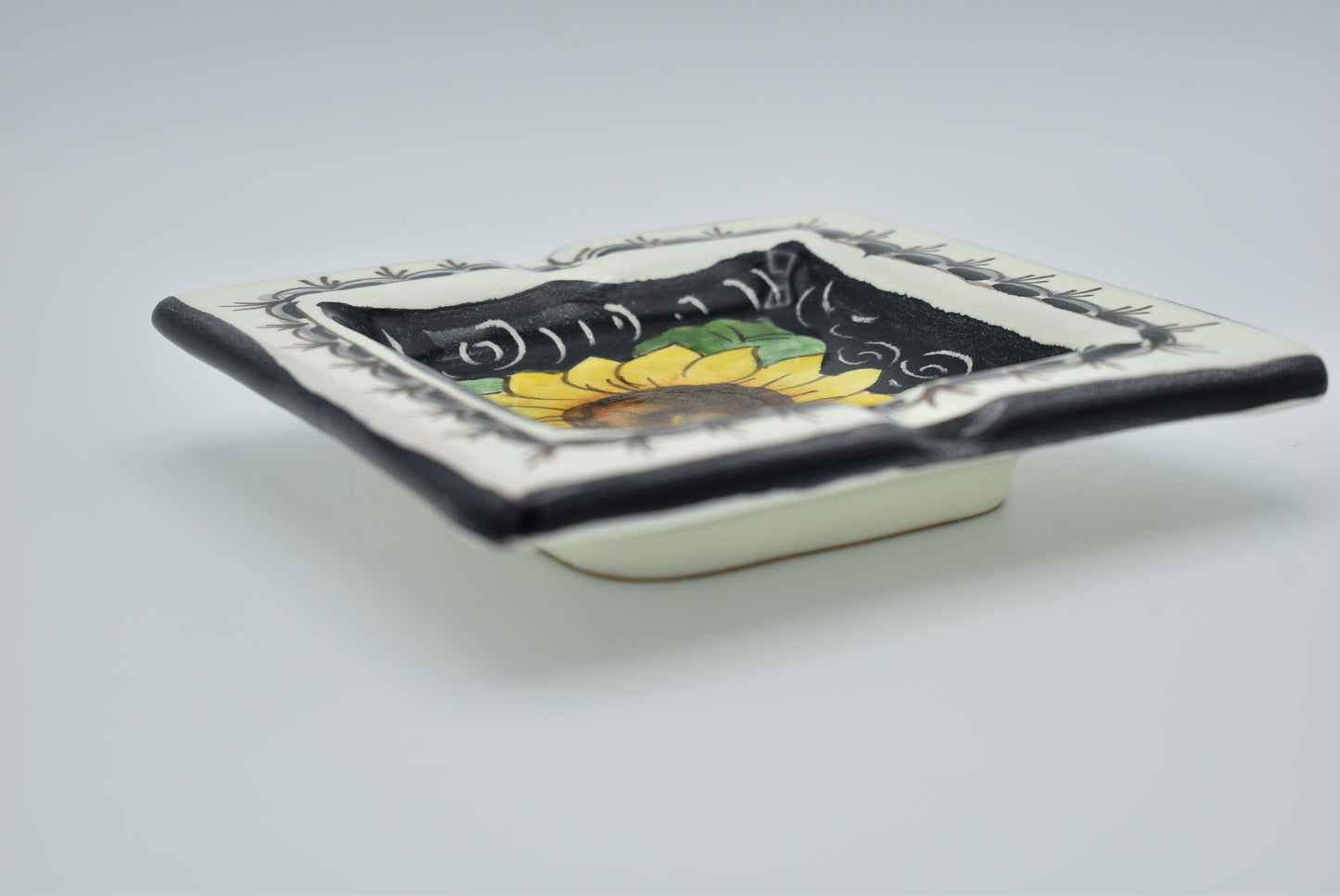 Ceramic ash-tray