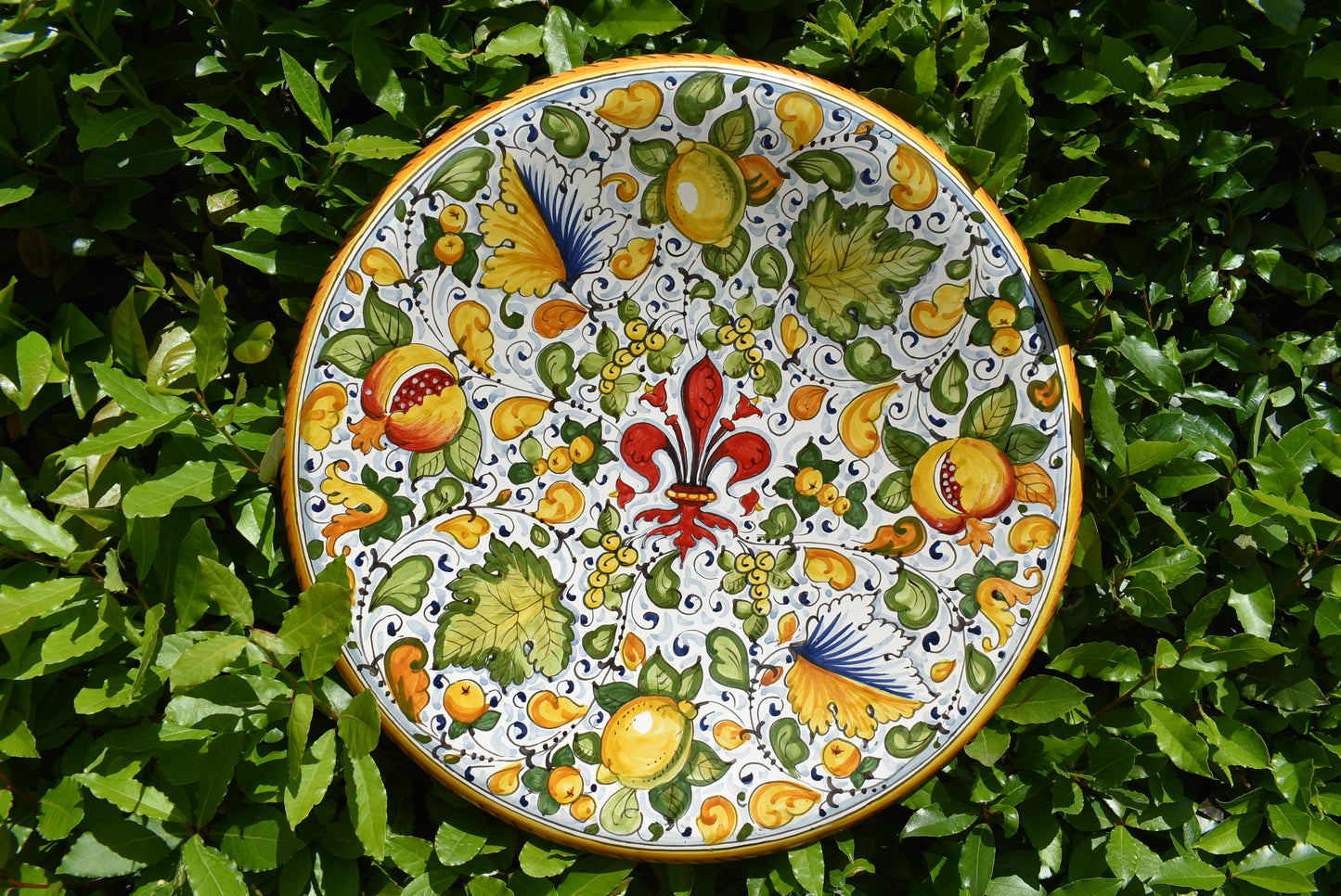 Piatto in ceramica