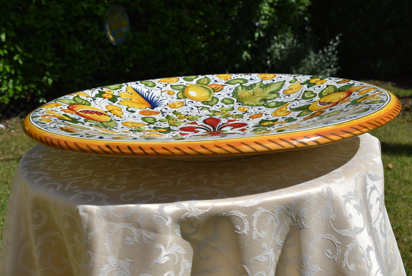 Piatto in ceramica