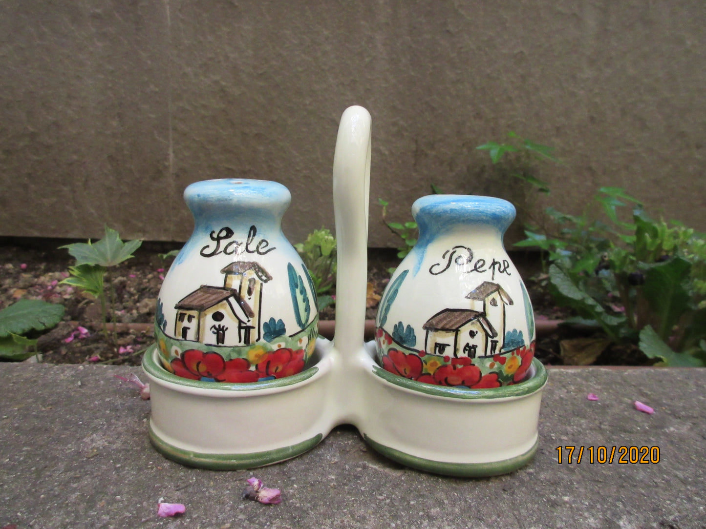 saliera e pepiera in ceramica