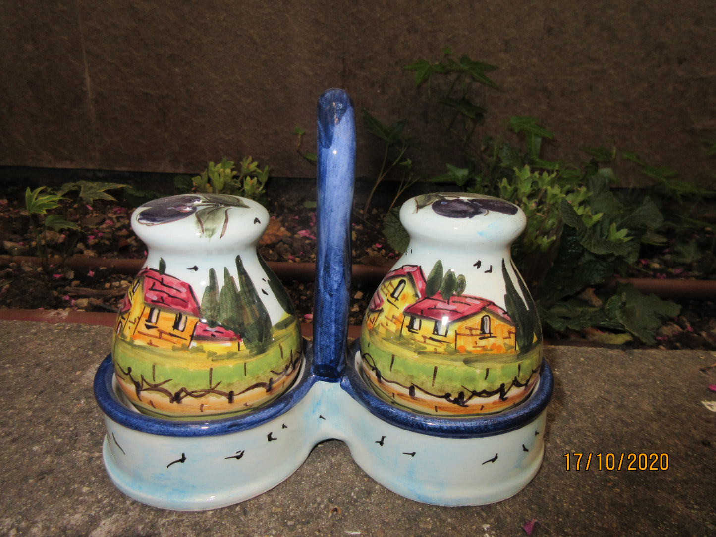 saliera e pepiera in ceramica