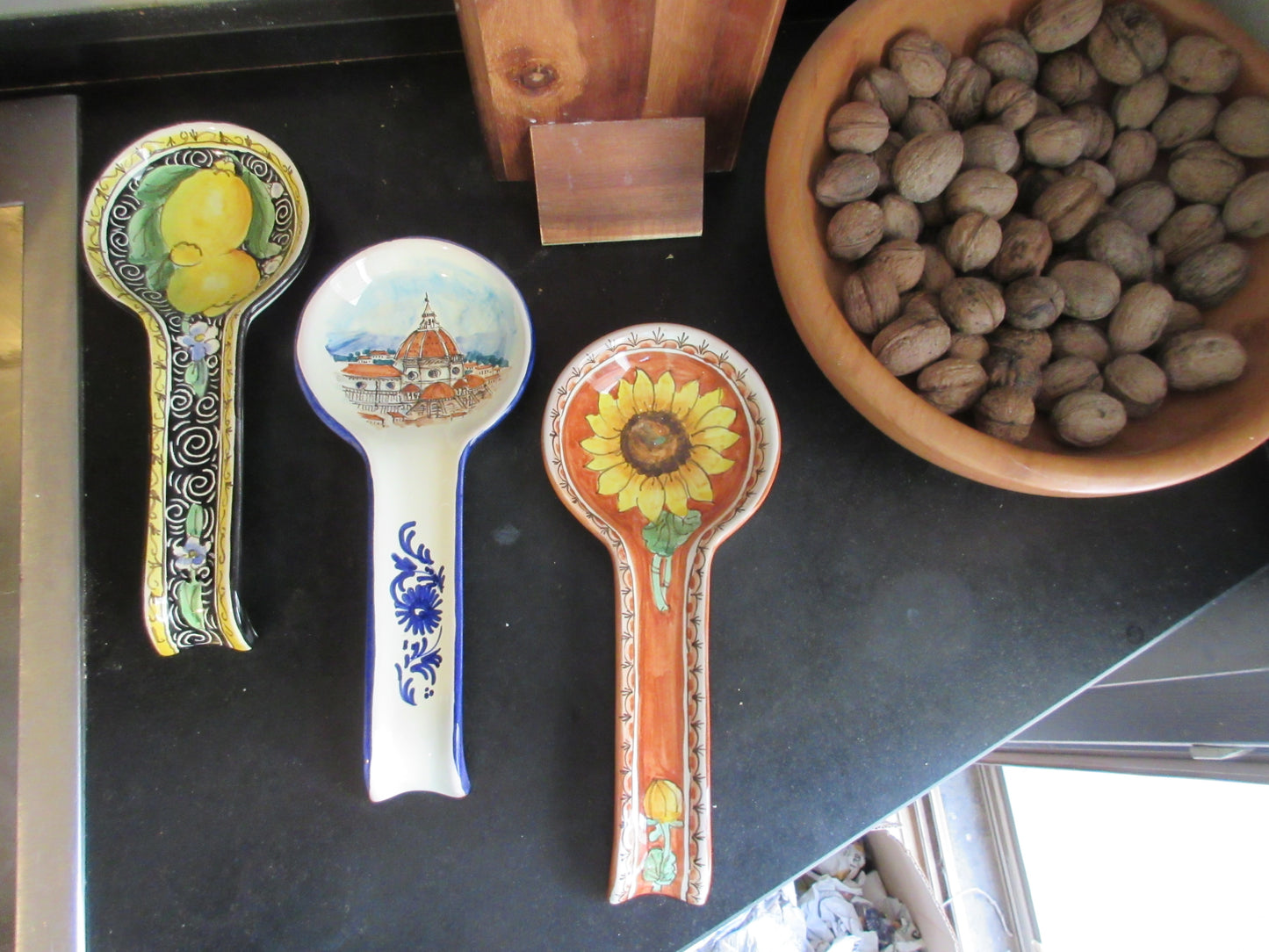 Poggiamestolo in ceramica