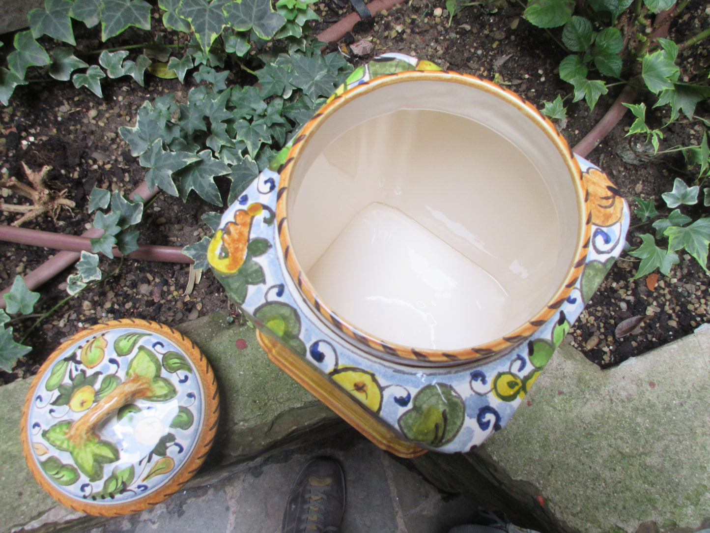 large ceramic cookie jar