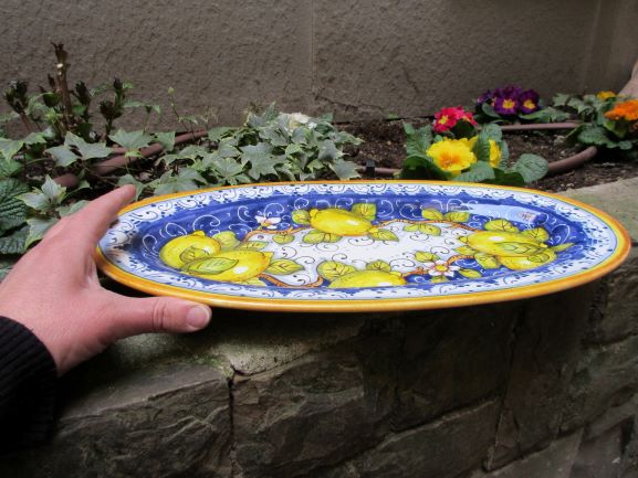 piatto in ceramica fatto a mano