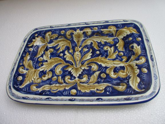 piatto rettangolare in ceramica