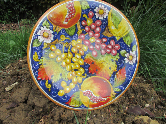 piatto in ceramica fatto a mano