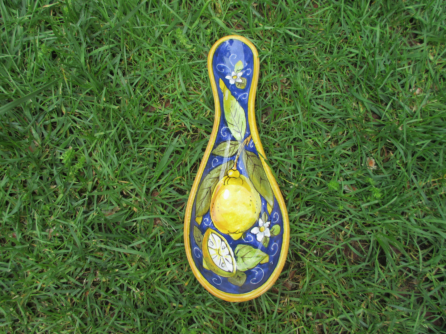 Posamestolo in ceramica