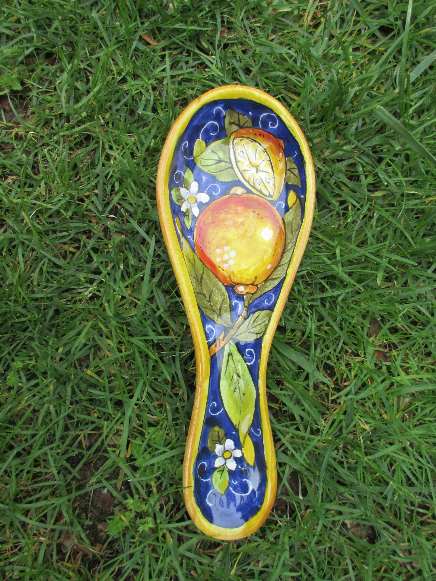 Posamestolo in ceramica