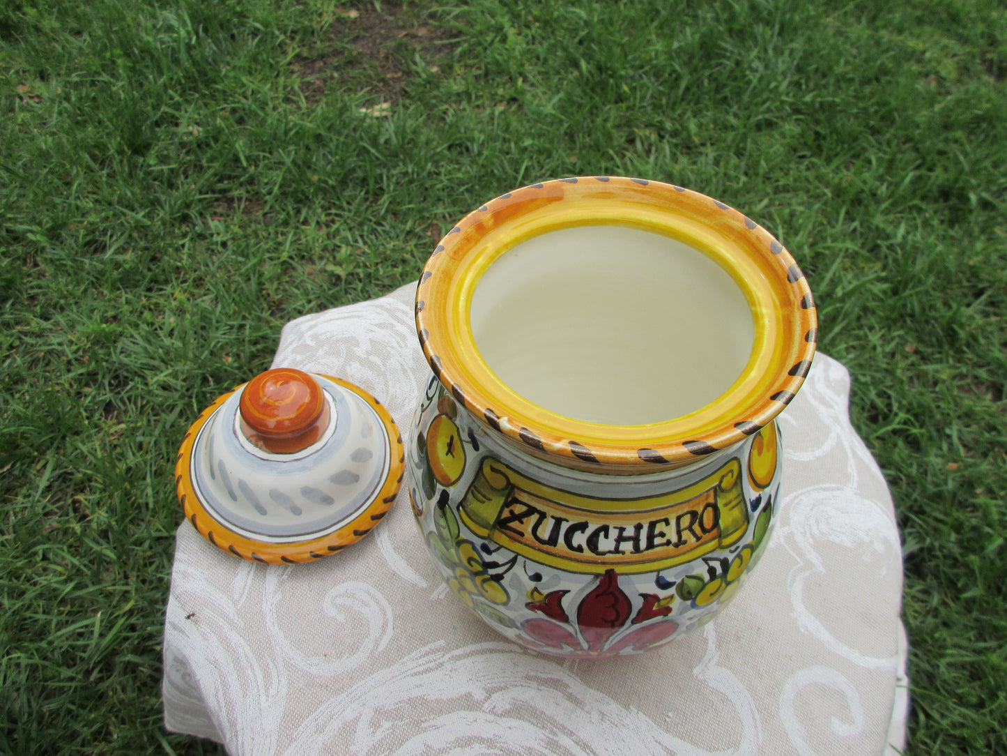 contenitore in ceramica