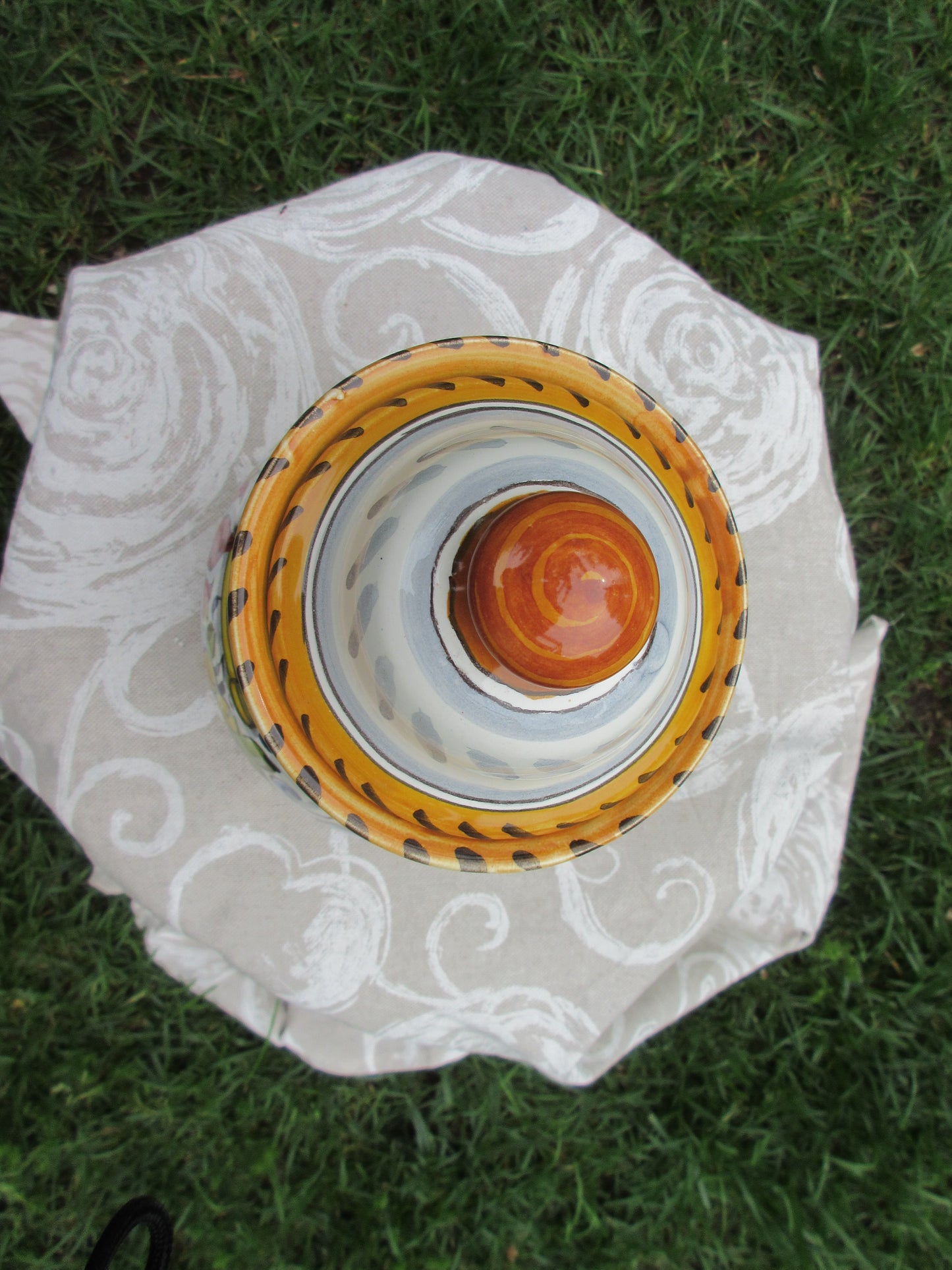 contenitore in ceramica
