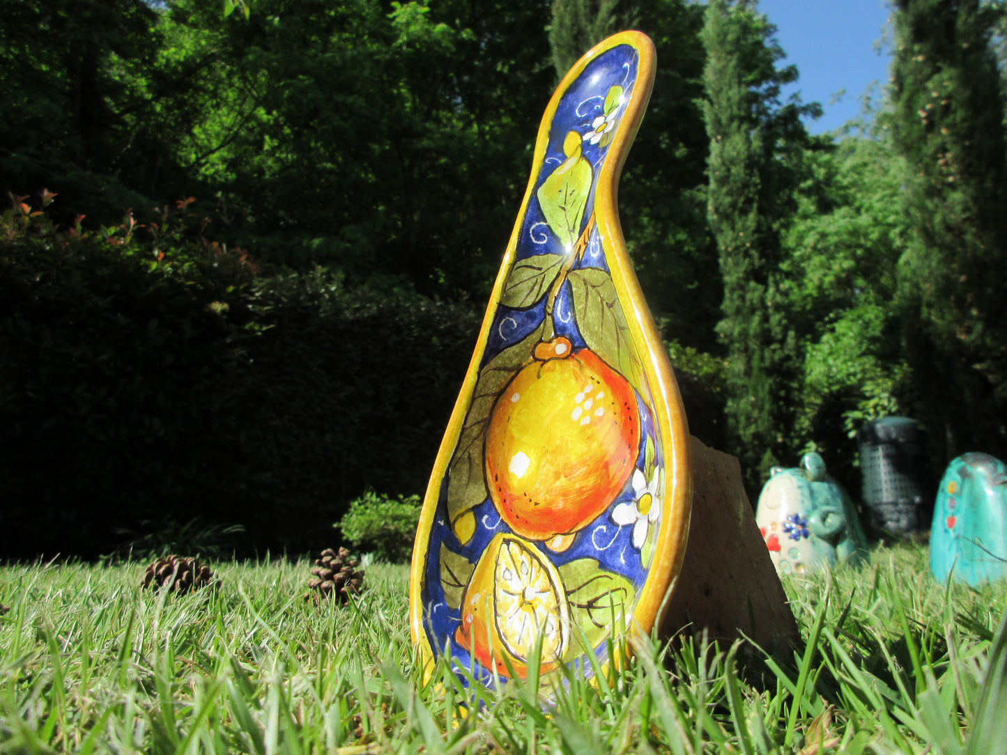 Posamestolo in ceramica
