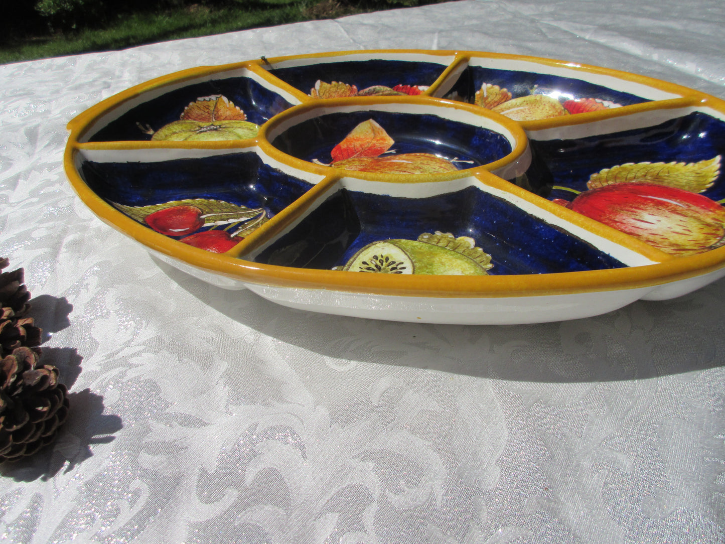 Vassoio in ceramica per la cucina