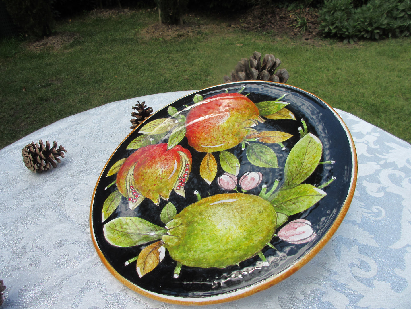 set di piatti in ceramica