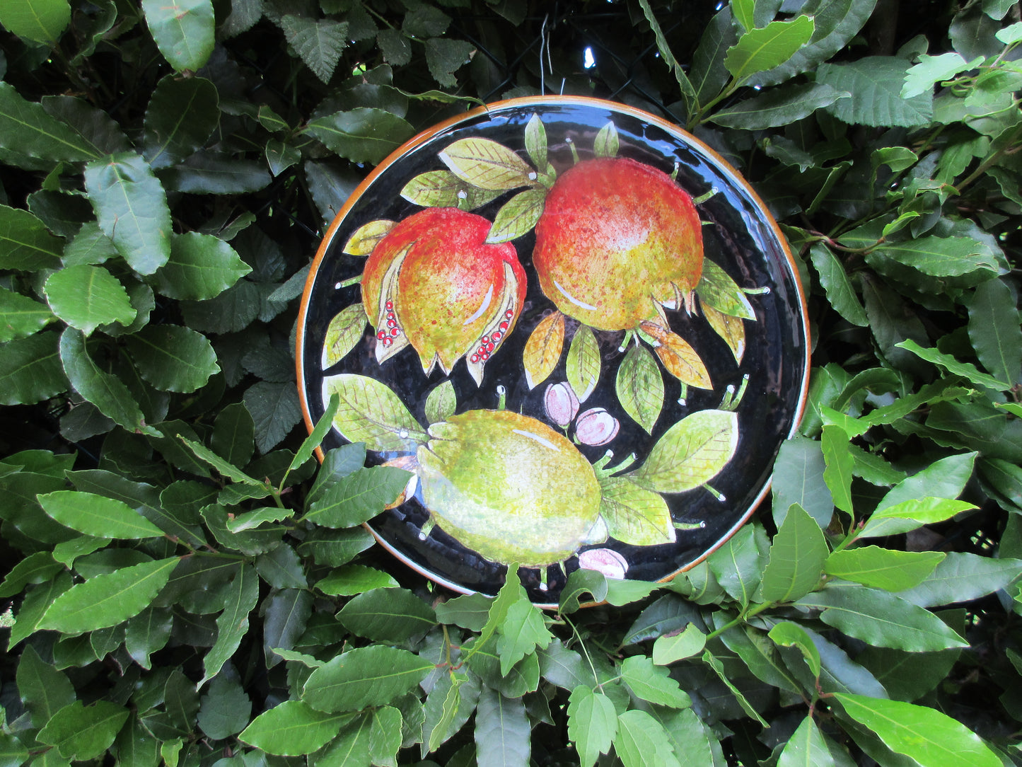 set di piatti in ceramica
