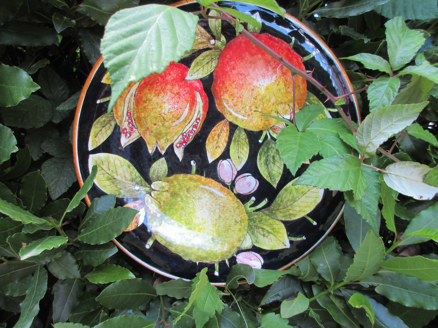 set di piatti in ceramica