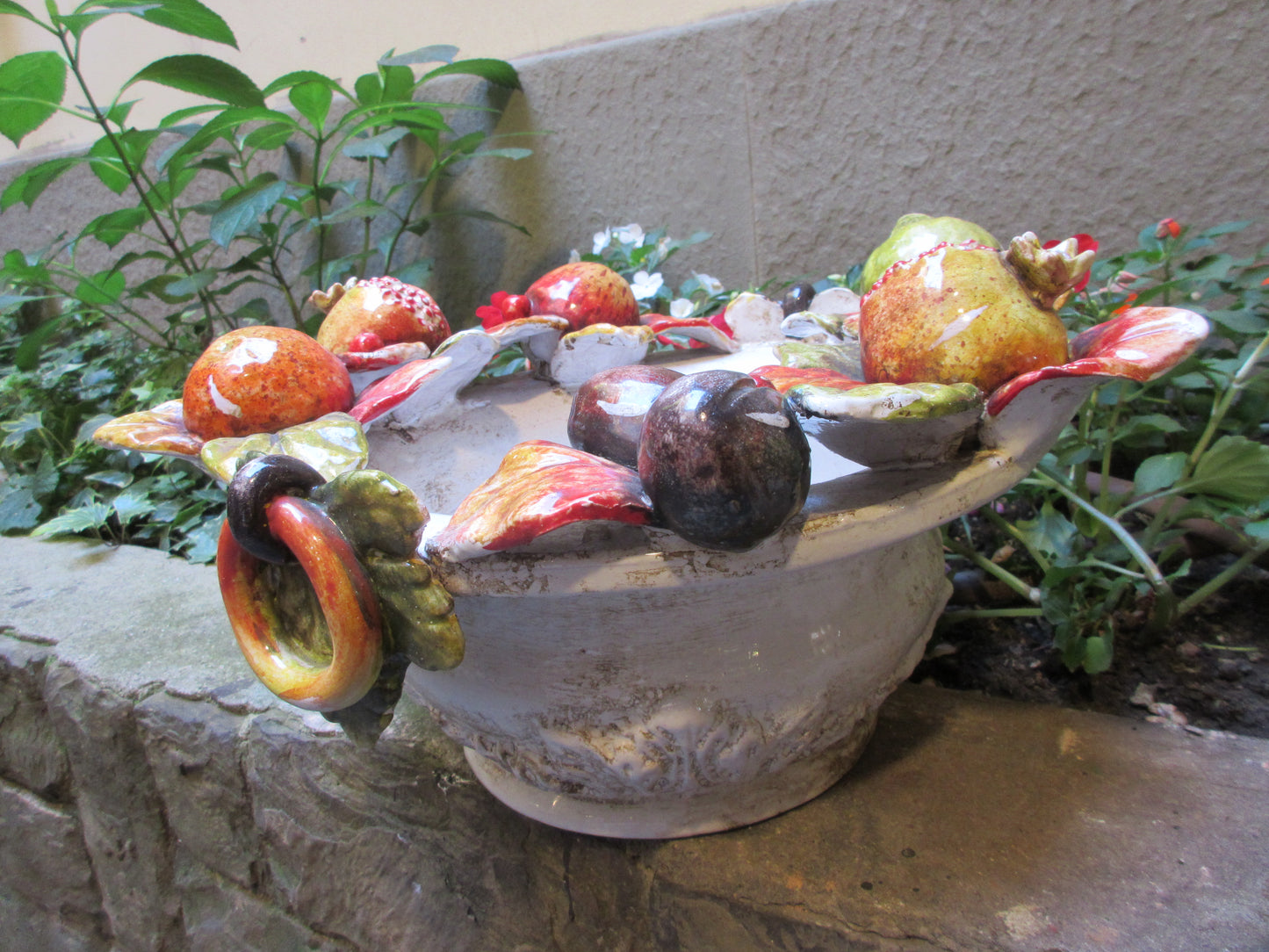 ceramic centerpiece basket
