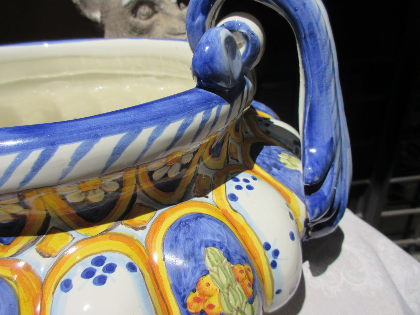 centrotavola in ceramica