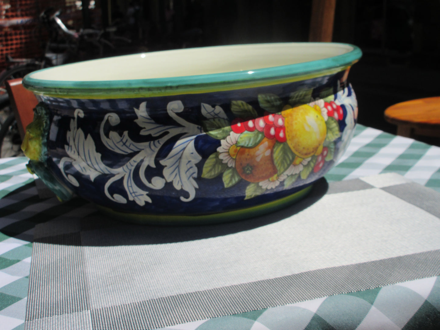 centrotavola in ceramica