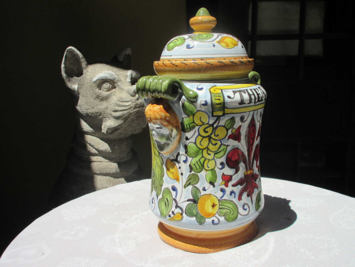 contenitore in ceramica