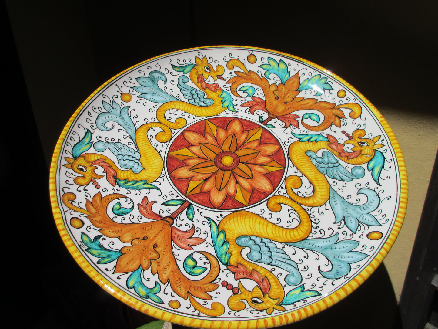 set di piatti in ceramica