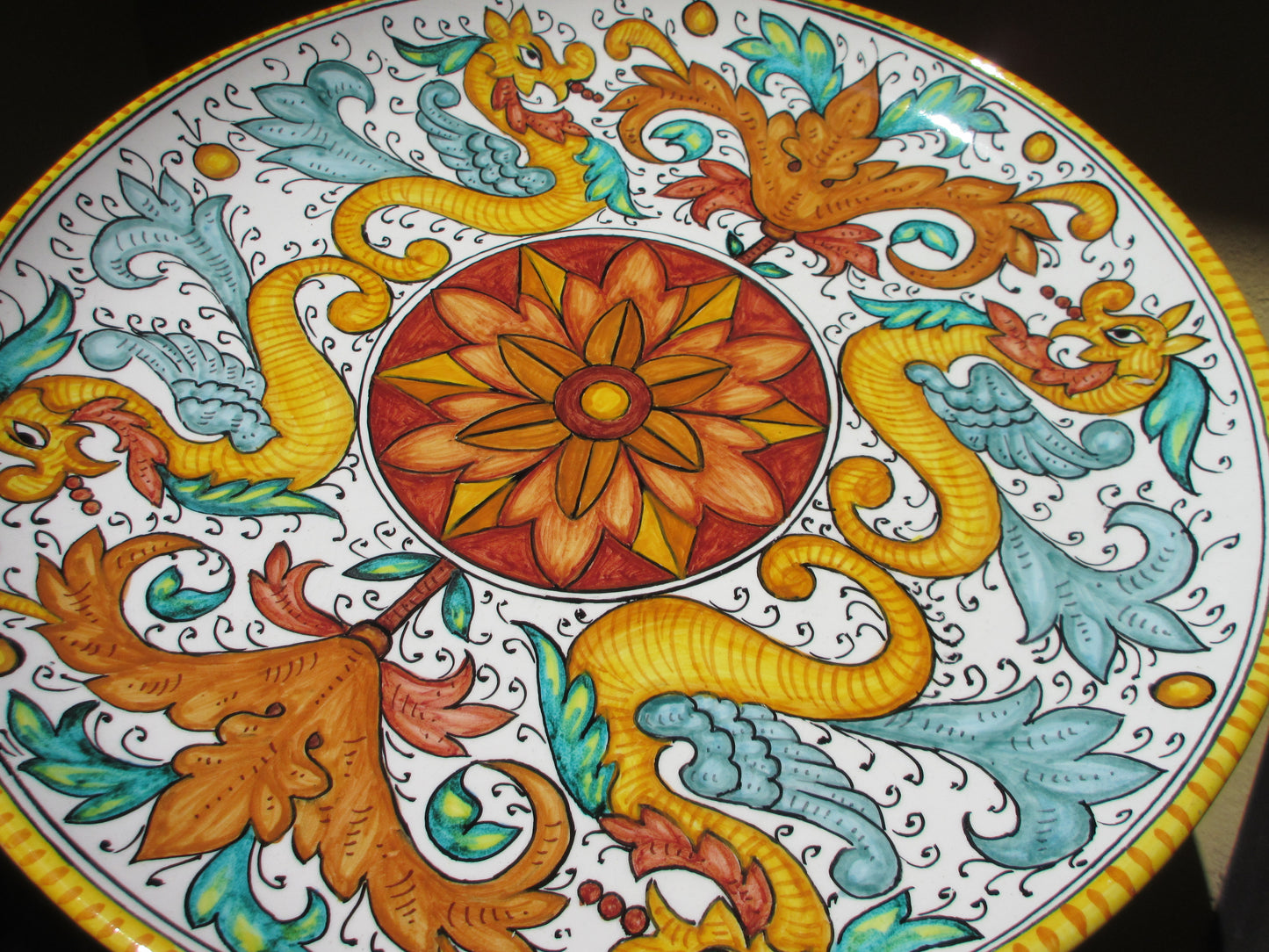 set di piatti in ceramica