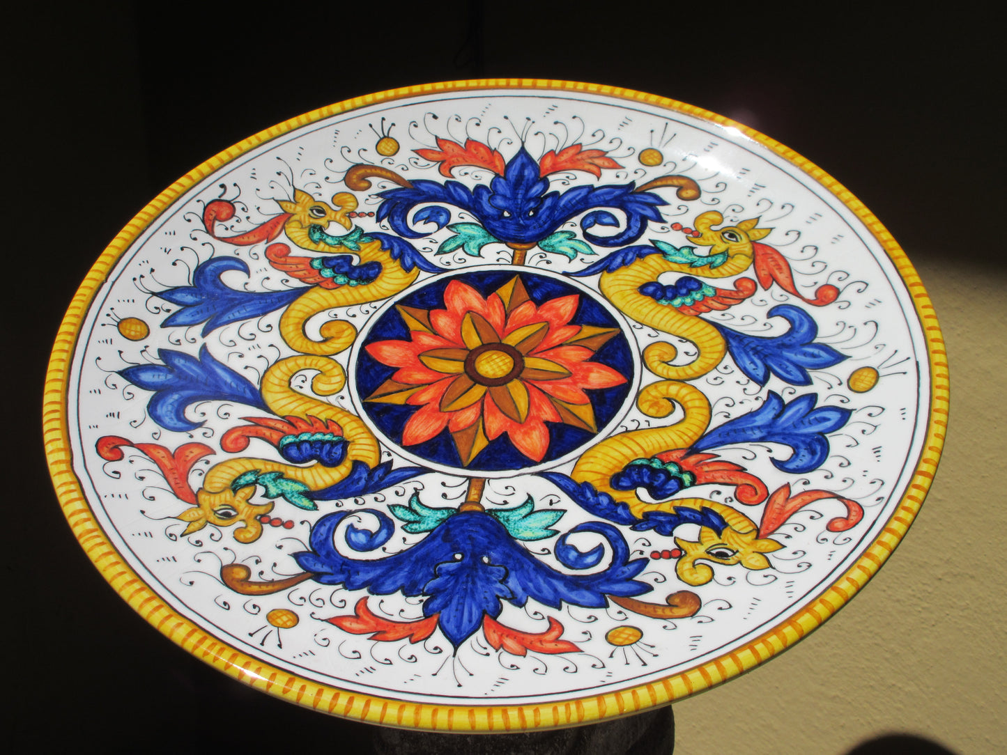 set di piatti in ceramica