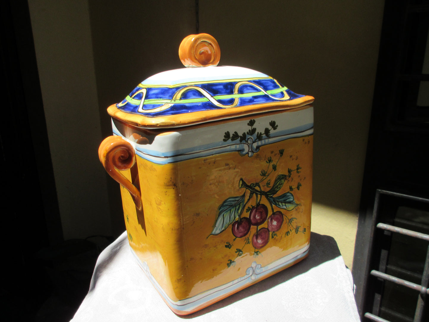 ceramic container jar
