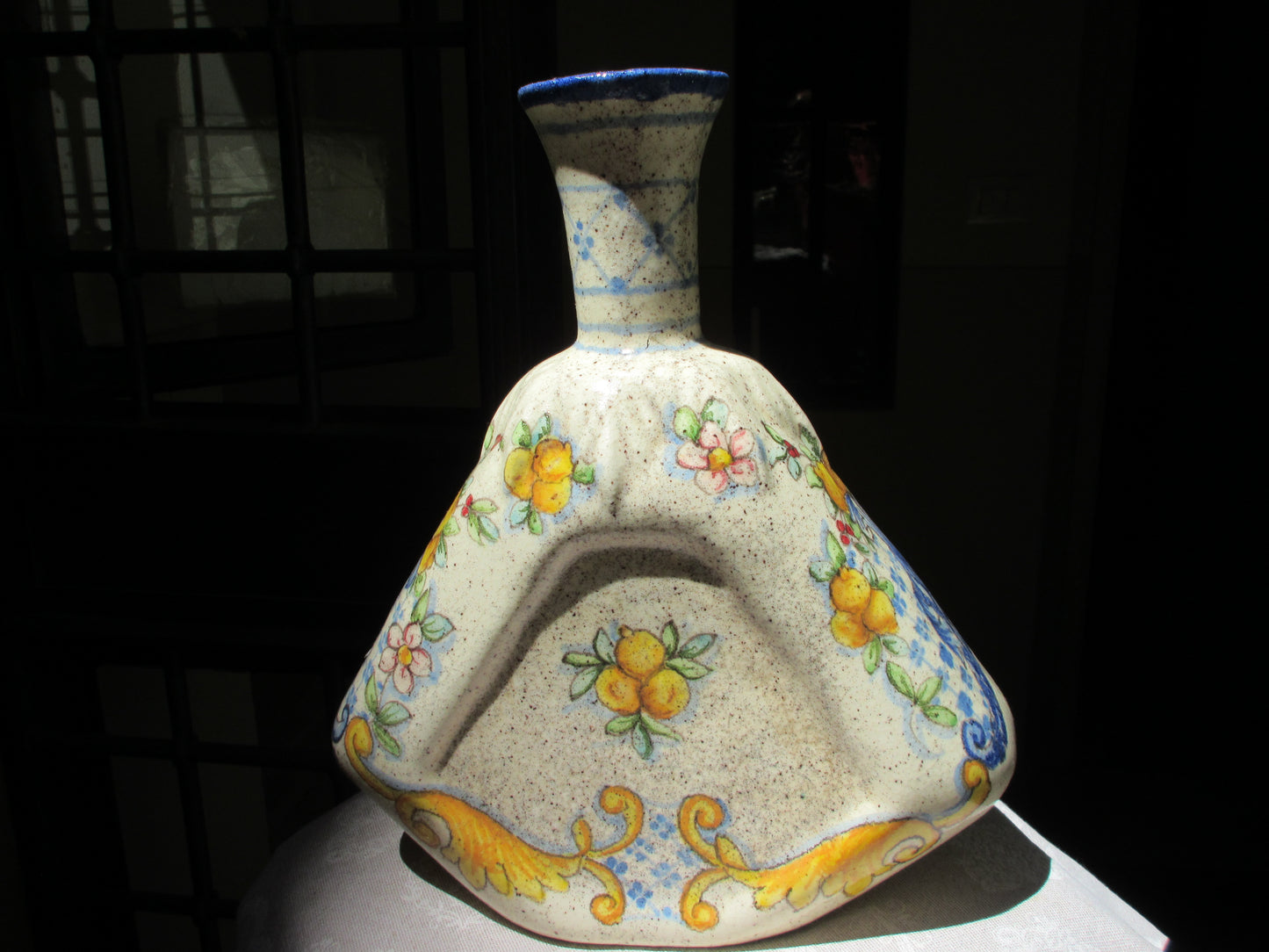 Vaso in ceramica fiorentina