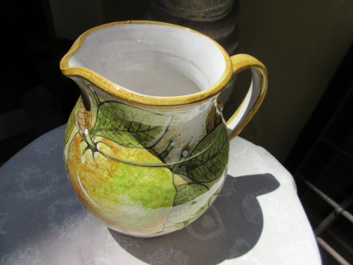 brocca in ceramica