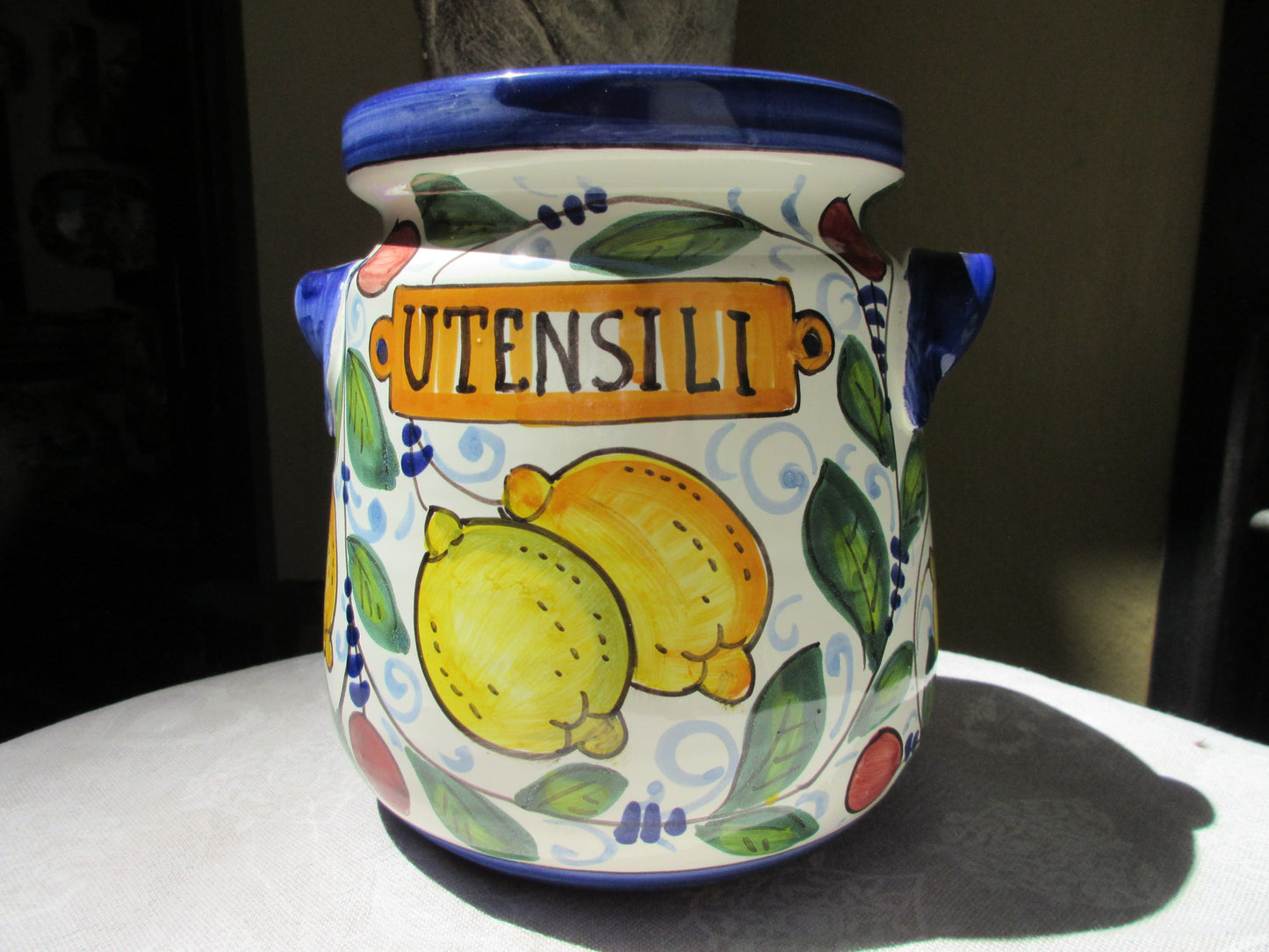 Portautensili in ceramica
