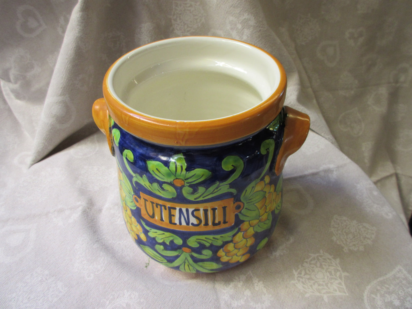 Portautensili in ceramica