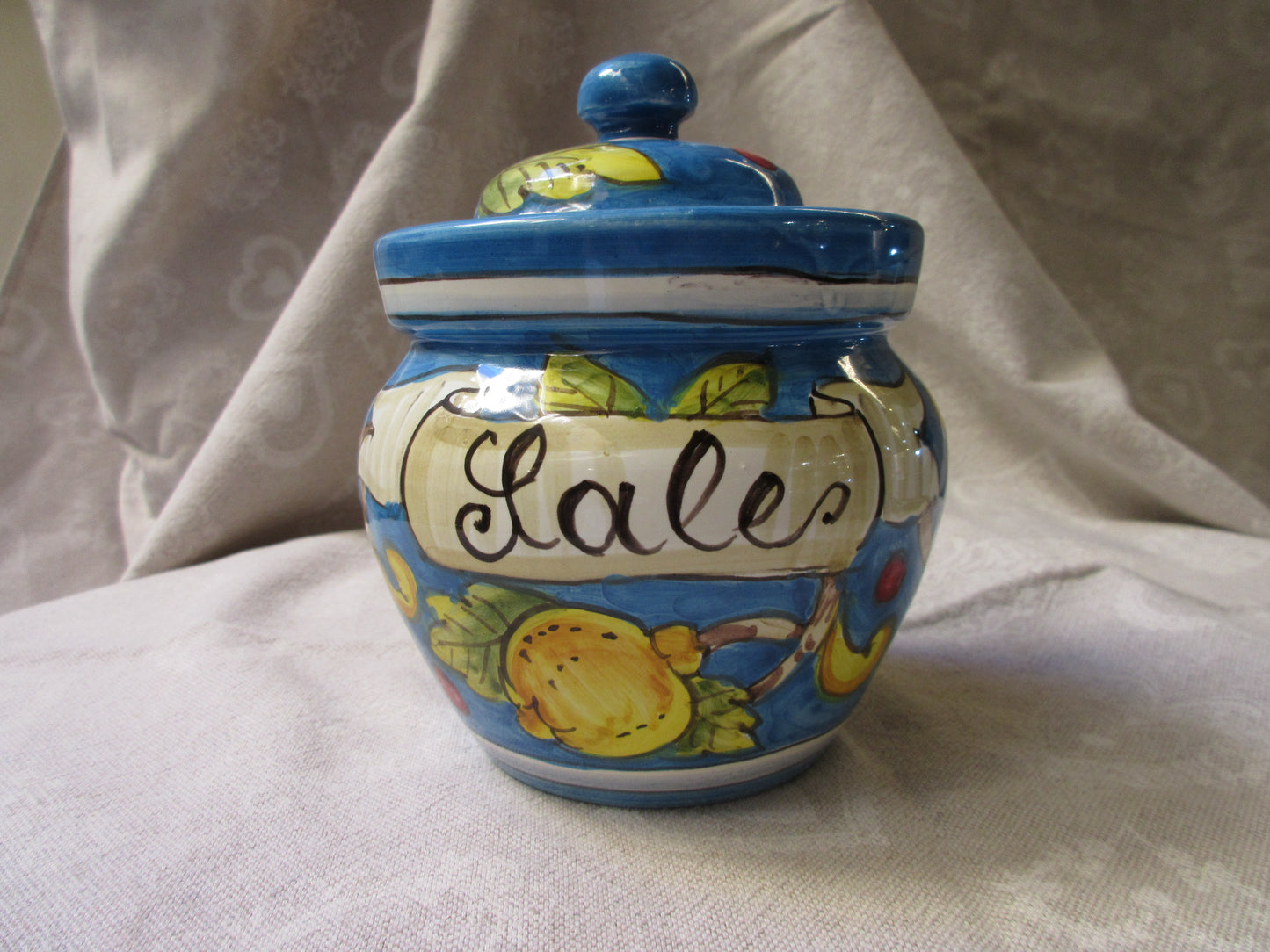 contenitore in ceramica