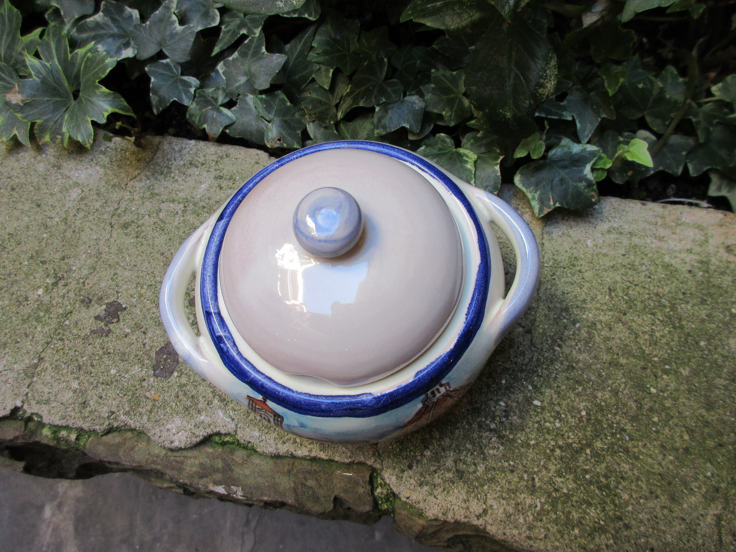 contenitore in ceramica