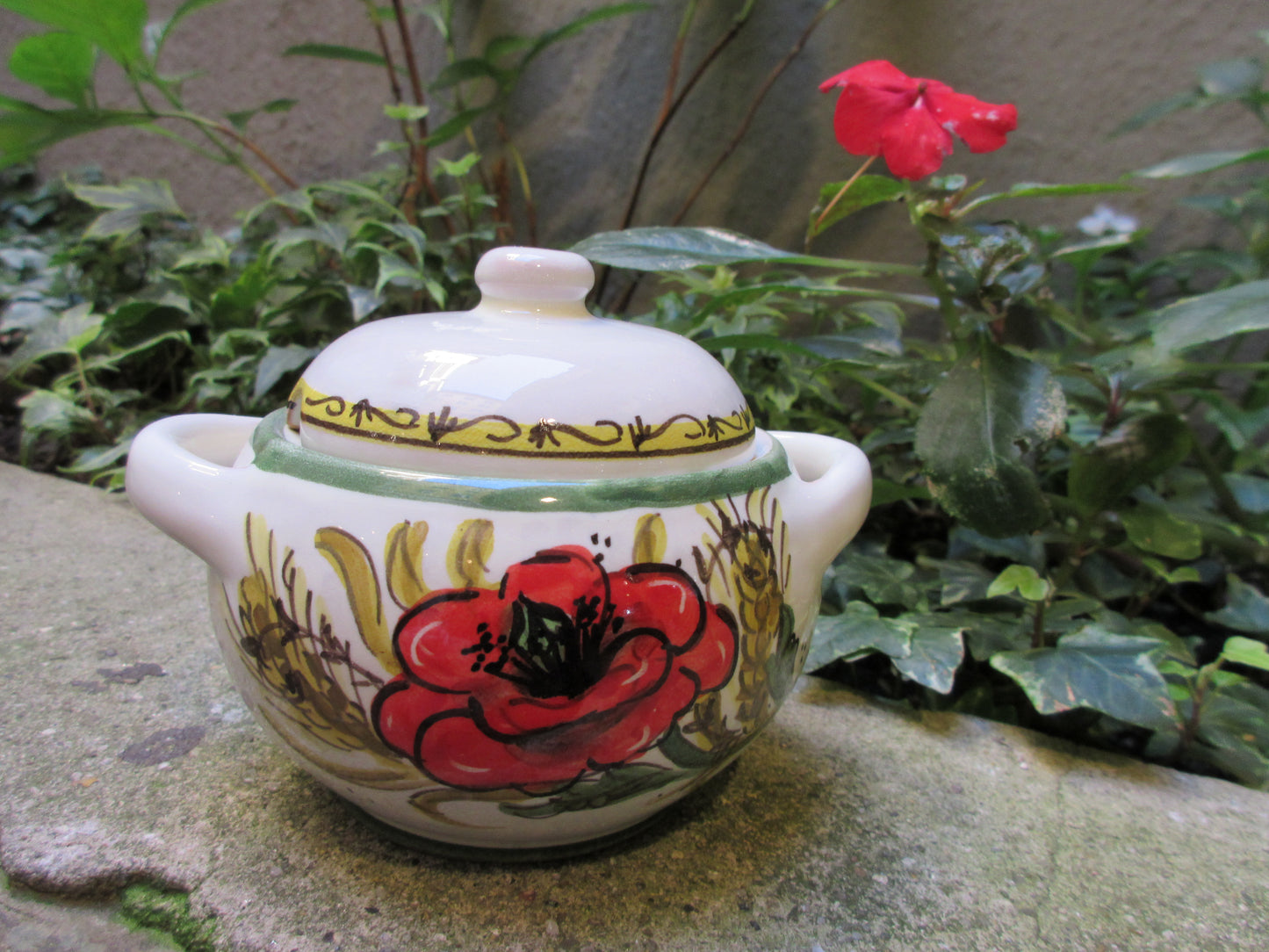 contenitore in ceramica