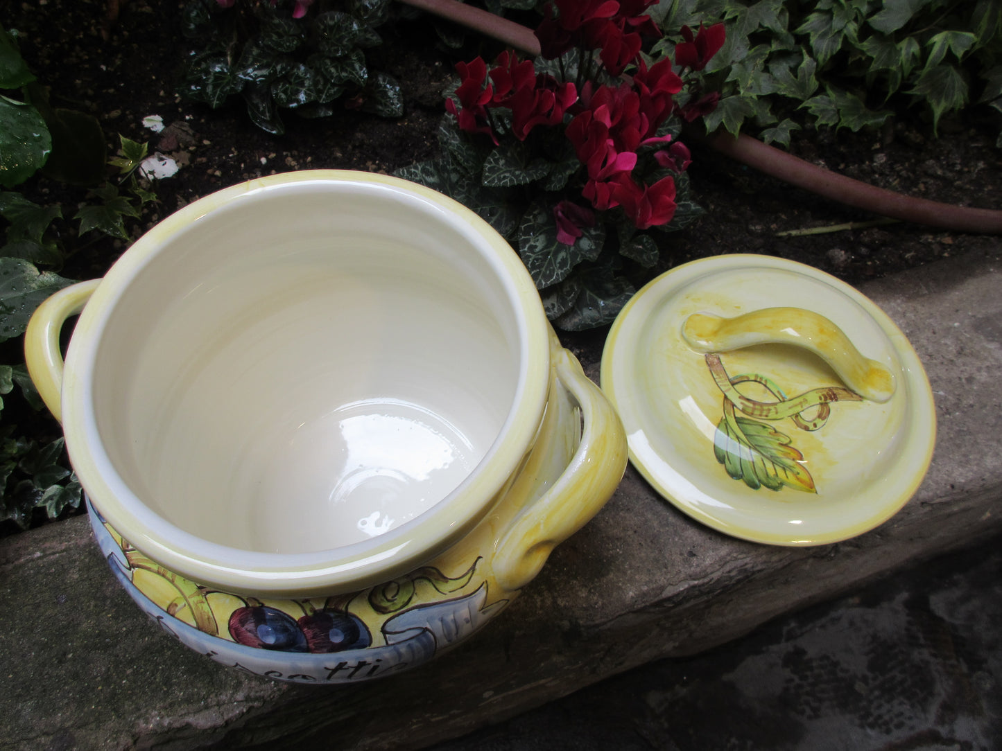 barattolo di biscotti in ceramica