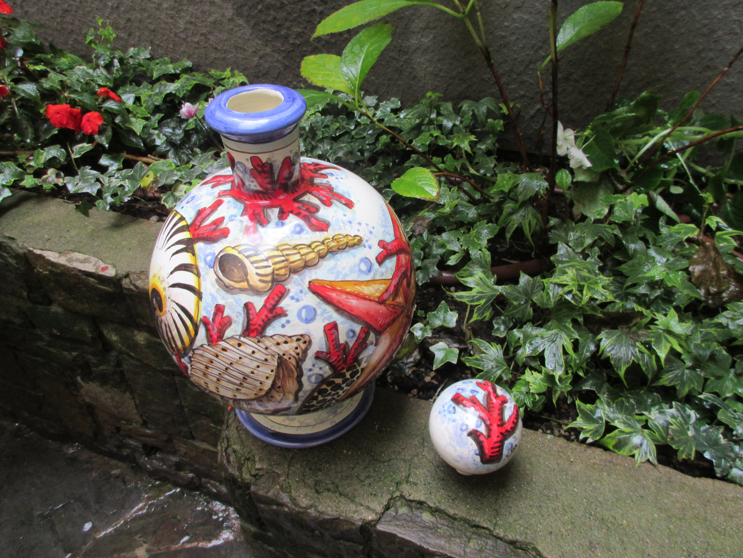 Ceramic vases/bottle