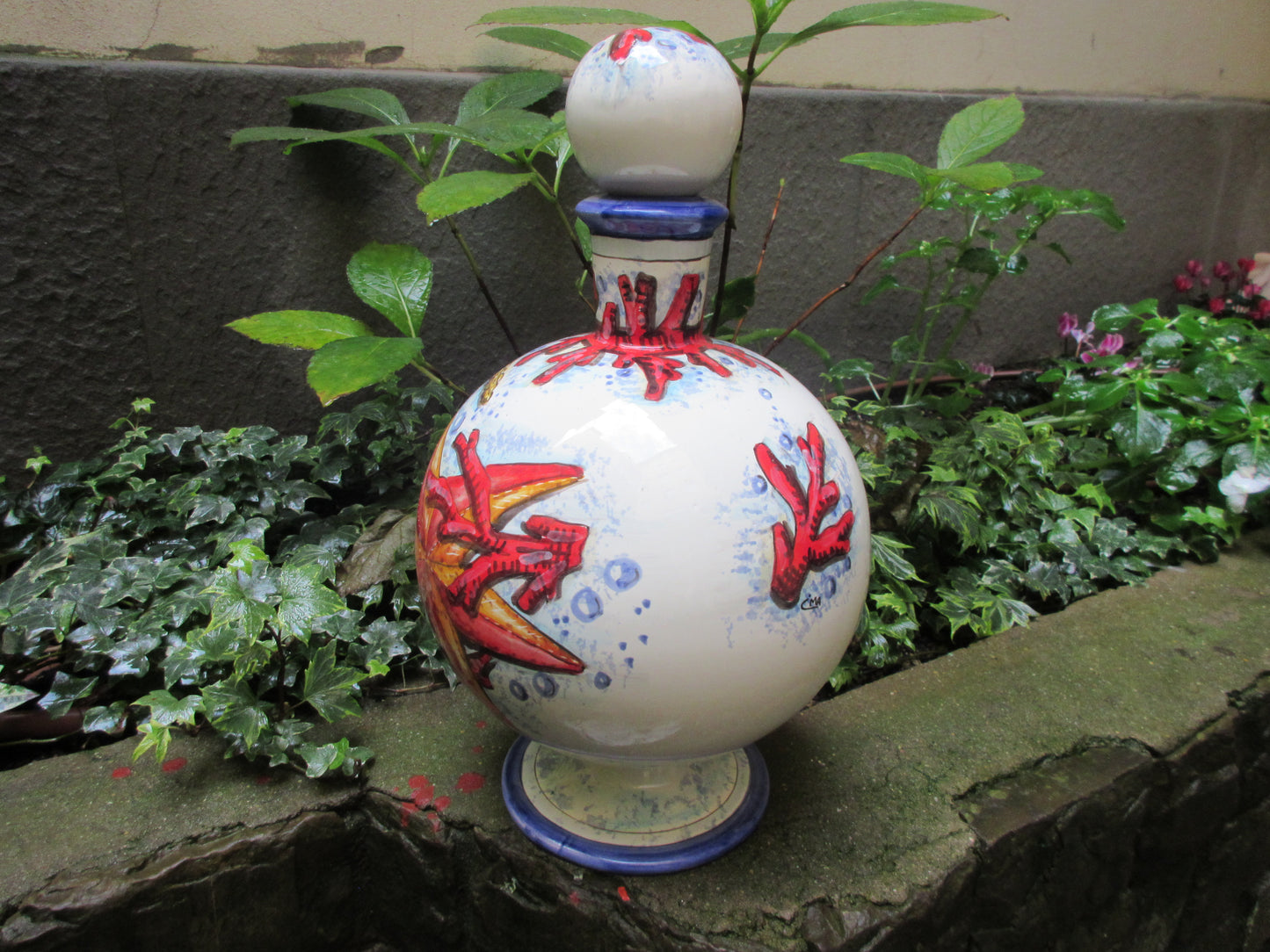 Ceramic vases/bottle