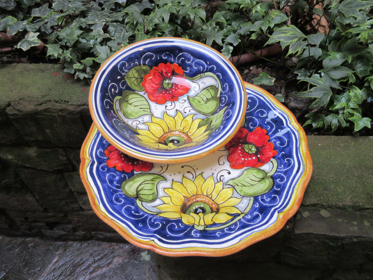 Set di piatti in ceramica