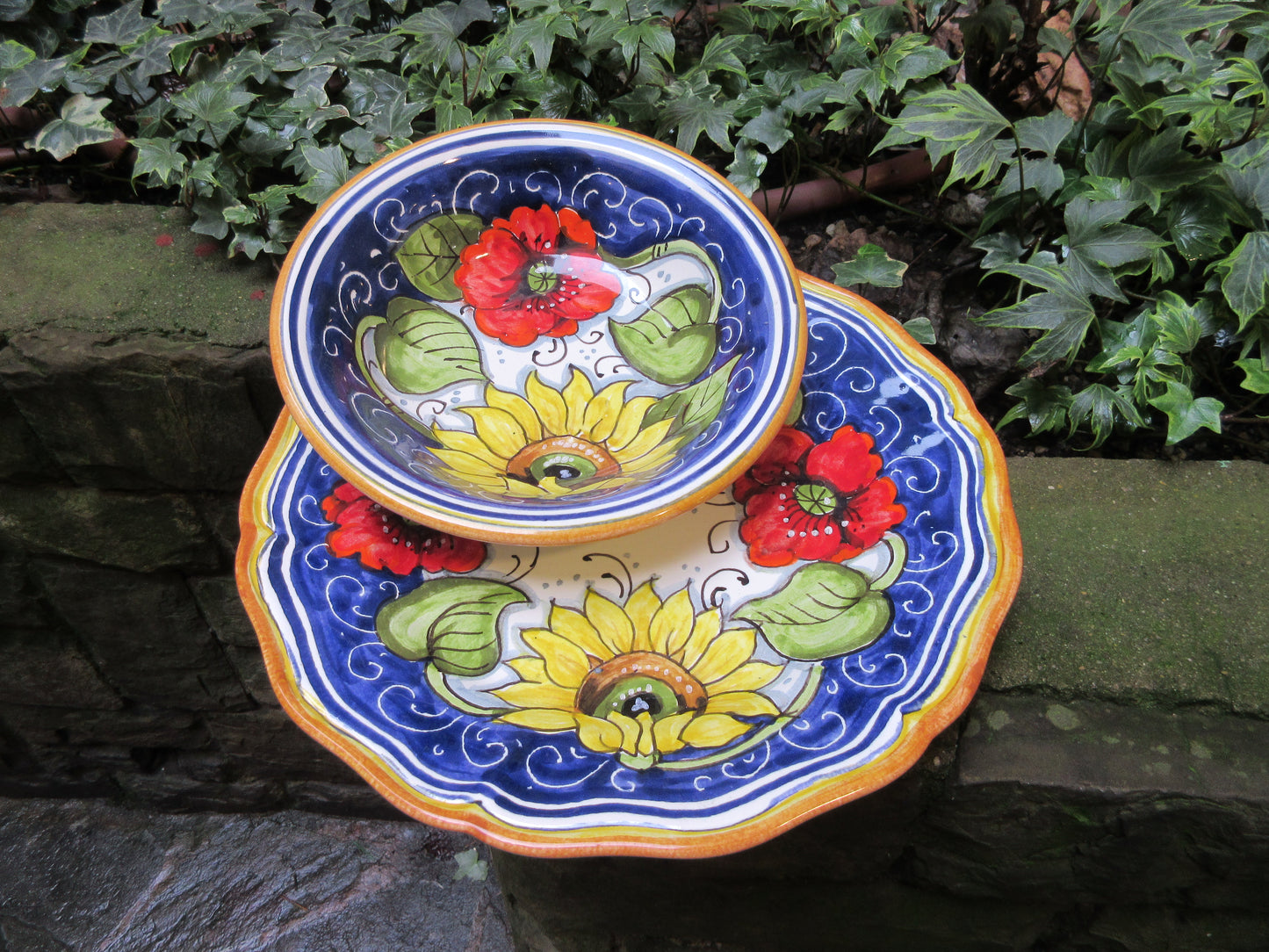 Set di piatti in ceramica